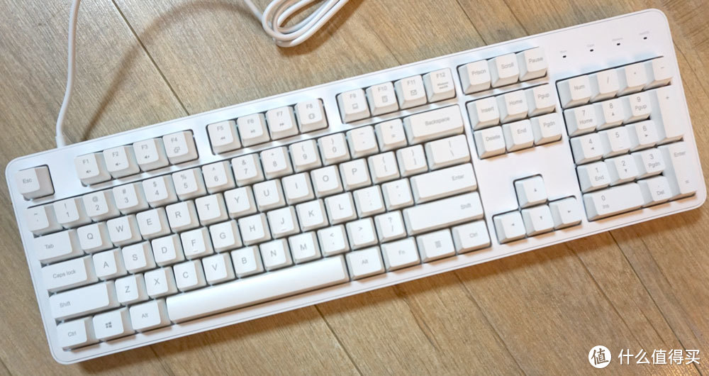 小资办公首选，简约又简单的樱桃红——悦米机械键盘 104Cherry版