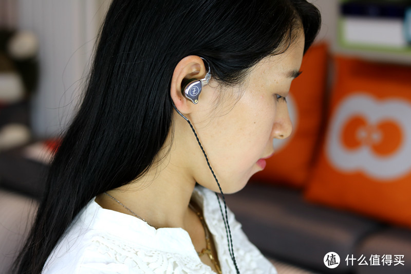 颜值和音质兼顾的TFZ T2 Galaxy入耳式HiFi耳机，值不值得入手？