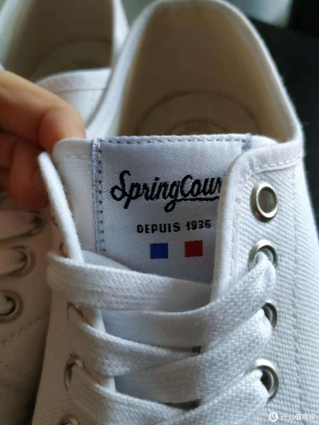 入手一双法国Spring Court G2的小白鞋
