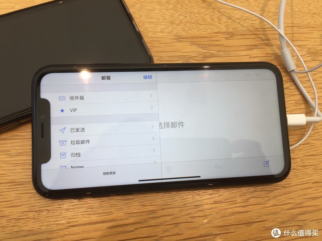 iPhone XR首发探店 与X的屏幕的不寻常对比，还发现一个好玩的小功能