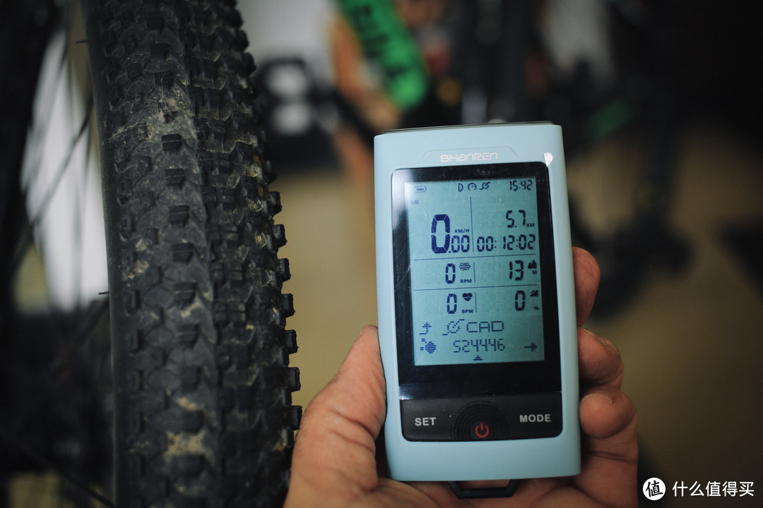 这是一款专业骑行码表，但不仅仅是一款码表----山人技术 DISCOVERY Pro  GPS码灯众测报告