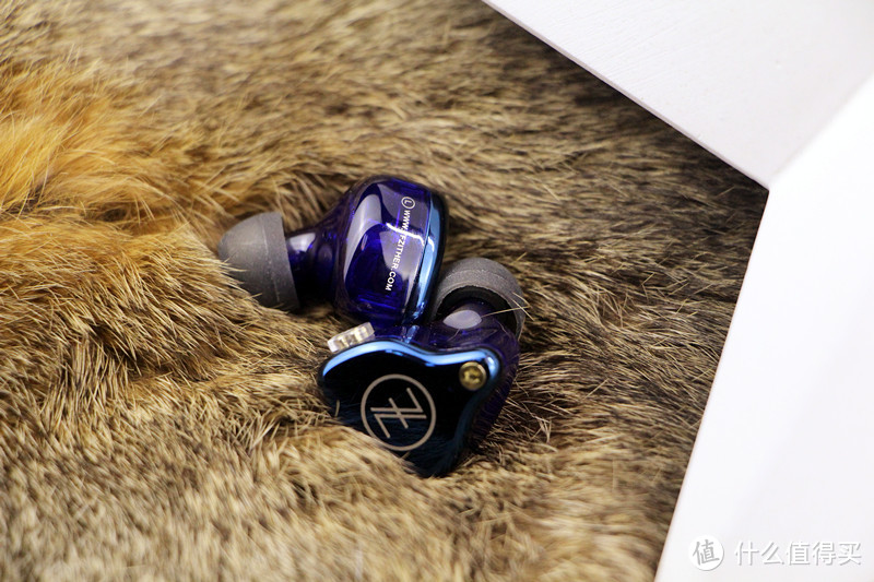 颜值与听感兼具的入门级监听耳机新选择！TFZ 锦瑟香也  售价仅有399元？