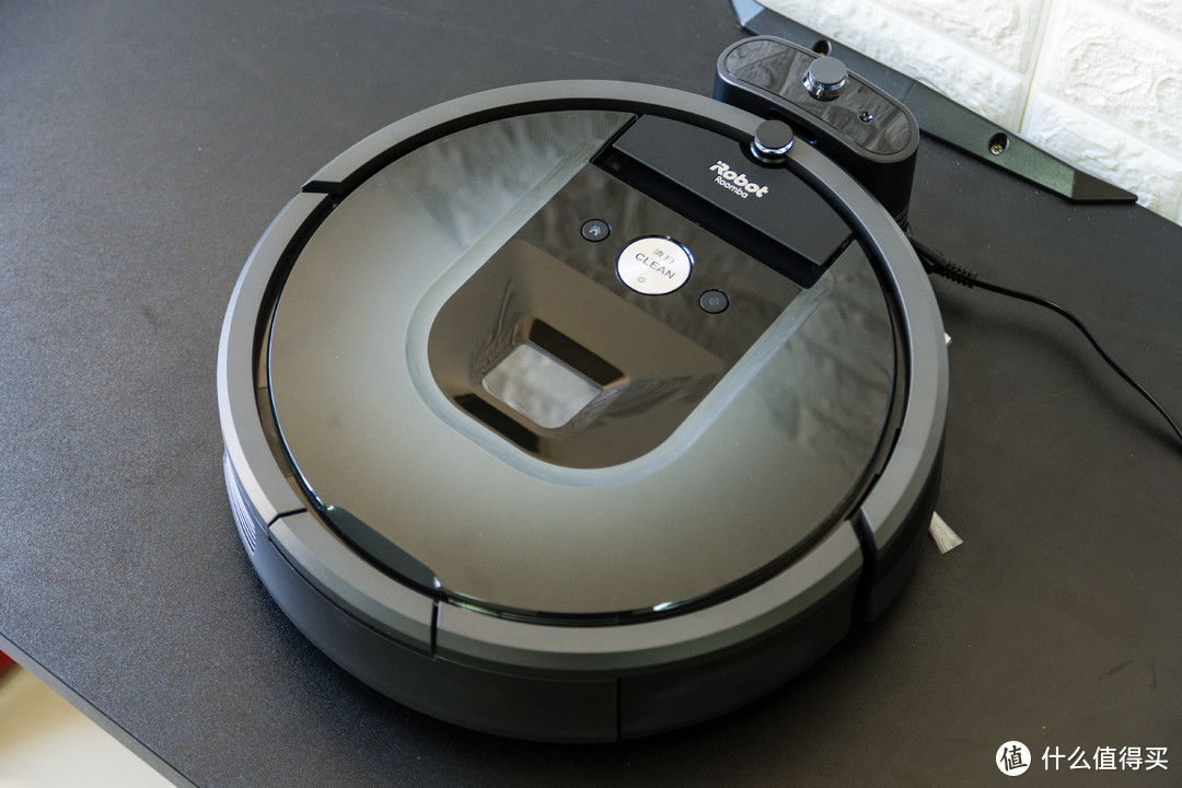 扫擦分离更显洁净：iRobot Roomba 970+ Braava 381 扫擦组合体验测评