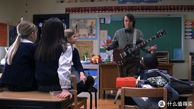 还有一个Marshall的便携小音箱MS2，和School of Rock的Jack Black用的一样，随时随地可以弹。