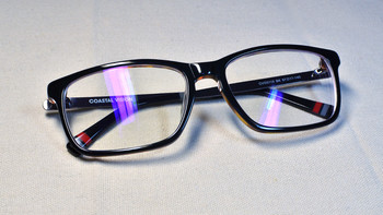 新眼镜新视界——依视路 睛智系列轻蓝非球面 近视眼镜片