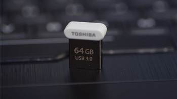 东芝 随闪系列 U364 USB3.0 U盘外观展示(接口|按键|包装|容量)