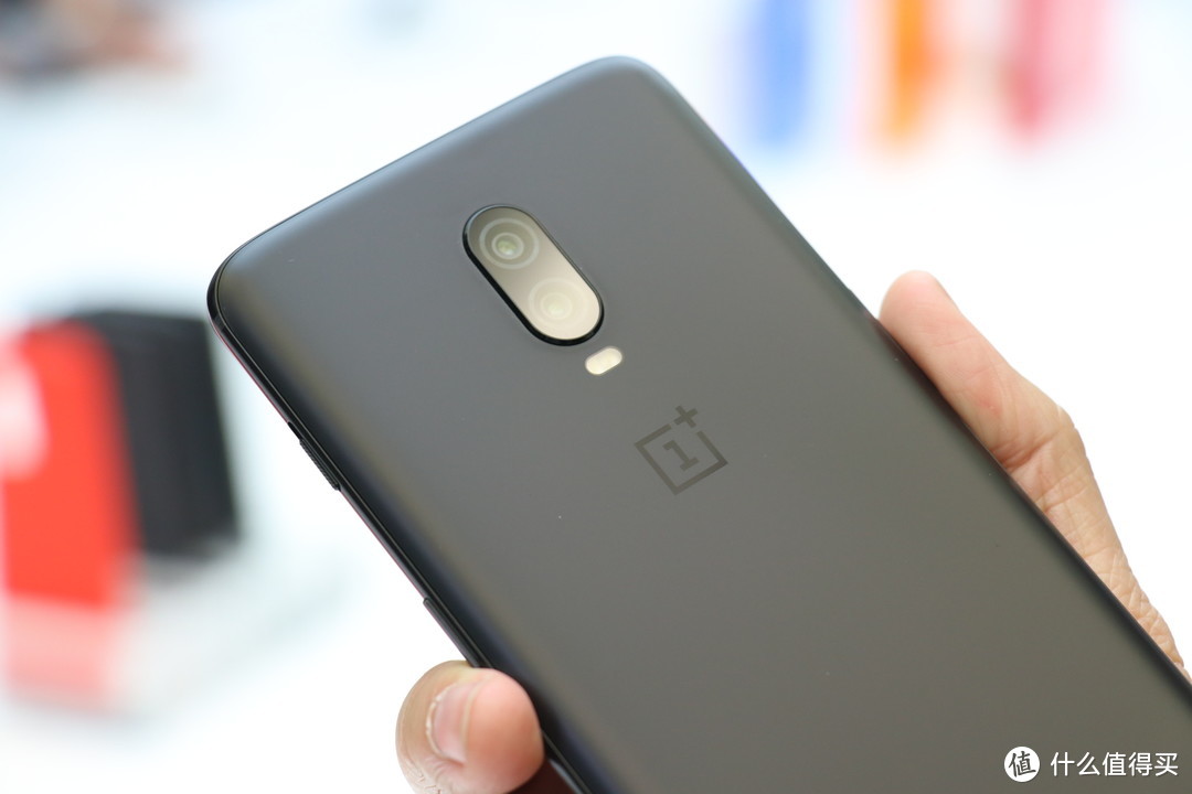 光感屏幕指纹追随而至：OnePlus 一加 国内发布 一加6T 智能手机