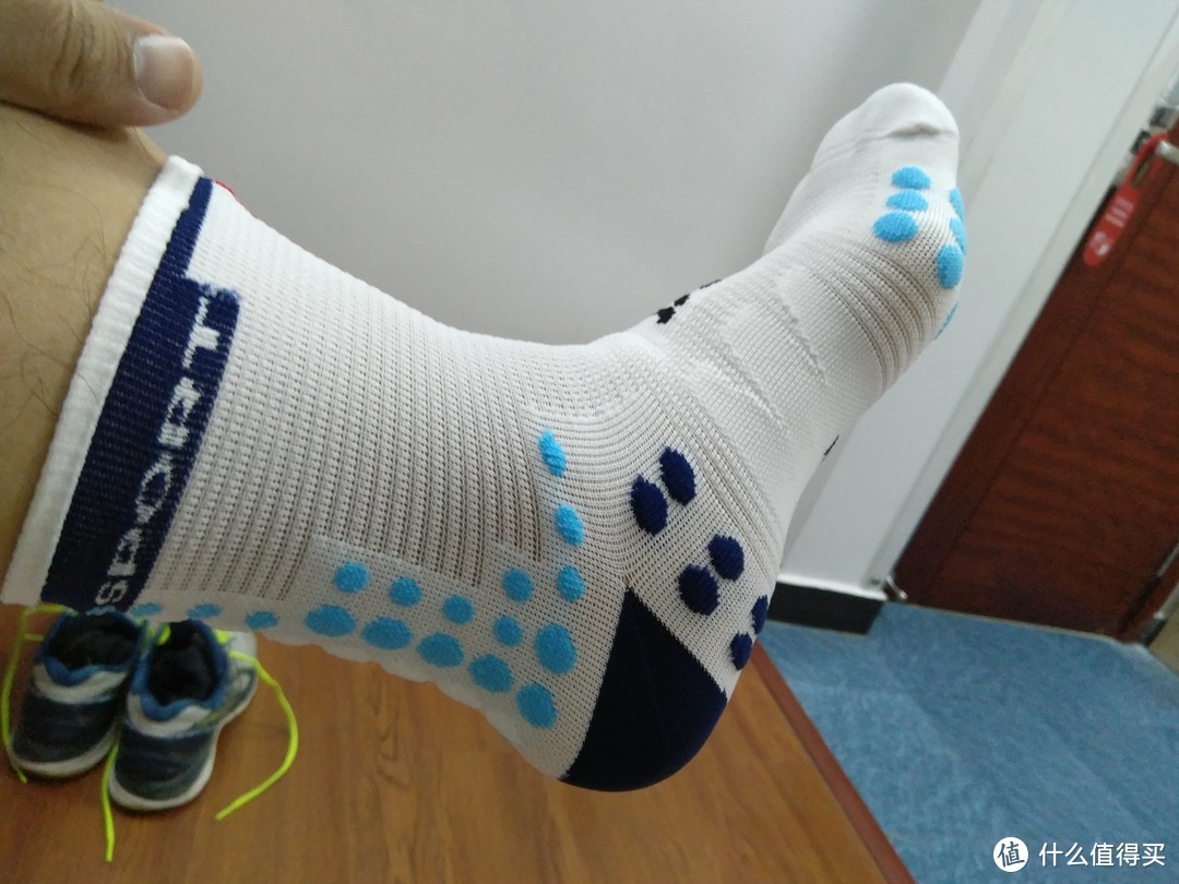 COMPRESSPORT CS-RSHV3 3D豆 压缩跑步袜 全马后简评