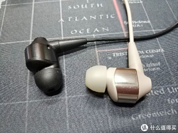 蓝牙耳机最佳形态,项圈式蓝牙WI-1000X详细体