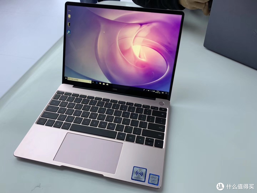 “一碰传”功能+AI智能语音控制：HUAWEI 华为 发布 MateBook 13 笔记本 以及 M5青春版/畅享 平板电脑 