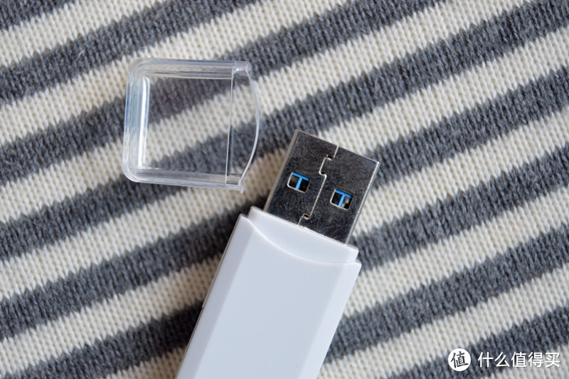 9.9包邮的优越者USB3.0读卡器 开箱体验