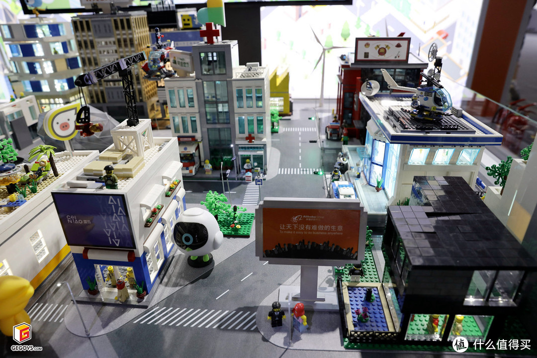LEGO积木和AR技术的碰撞—阿里云ET智慧大脑乐高+AR演示沙盘