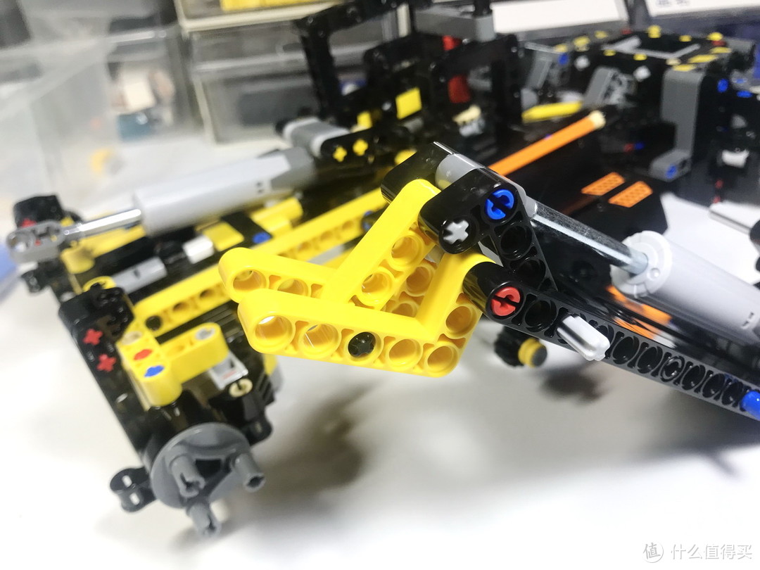 LEGO 乐高 拼拼乐 篇176：未来与现代的结合：42081 沃尔沃 ZEUX 概念式装载机