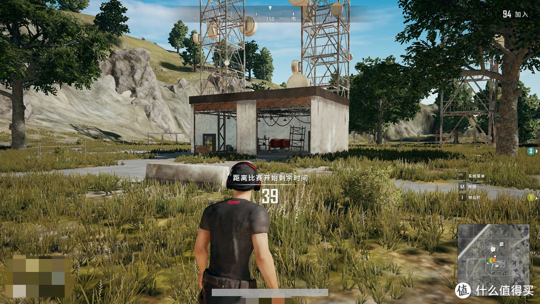 PUBG里的耳机配色跟阿尔法有点相似