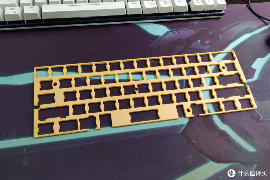 震惊！某垃圾佬竟然用160元搞定了把樱桃轴、RGB灯效且还是SP二色键帽的机械键盘