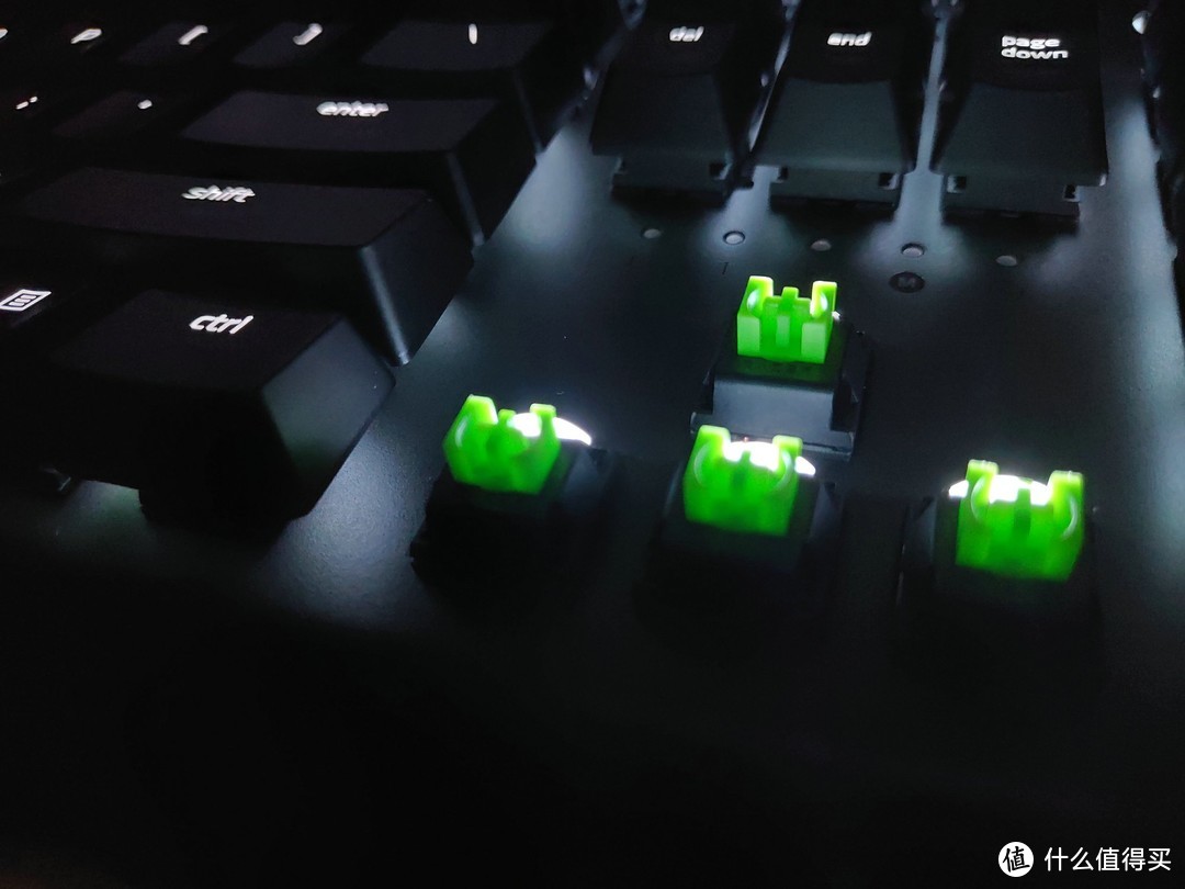 指尖的旋转跳跃—RAZER黑寡妇蜘蛛精英版机械键盘