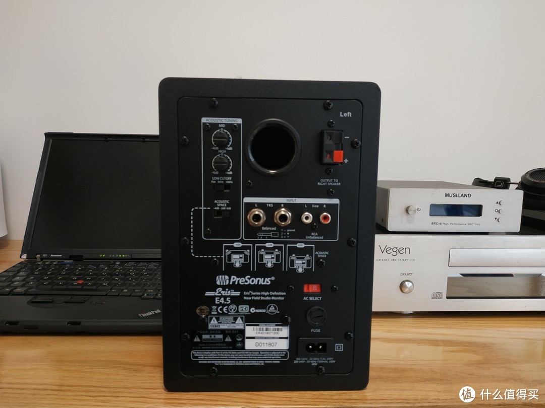 入手PreSonus Eris E4.5 音箱，体验接近于入门级的监听感觉