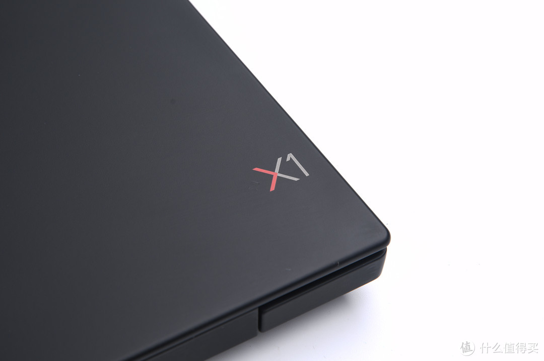 P系列灵魂附体？ThinkPad X1隐士(X1 Extreme)评测