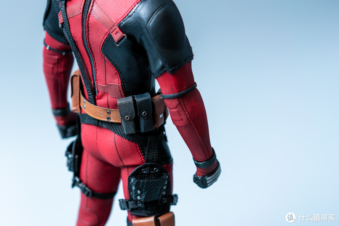 我就是贱，你来打我呀！Hot Toys 死侍 Deadpool 2.0 开箱