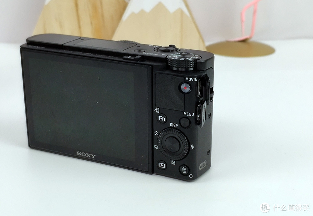 短评快测：SONY 索尼 DSC-RX100M5A 数码相机