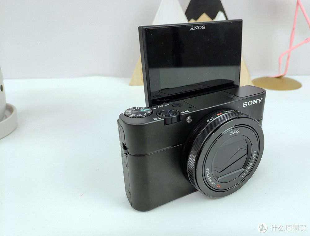 短评快测：SONY 索尼 DSC-RX100M5A 数码相机