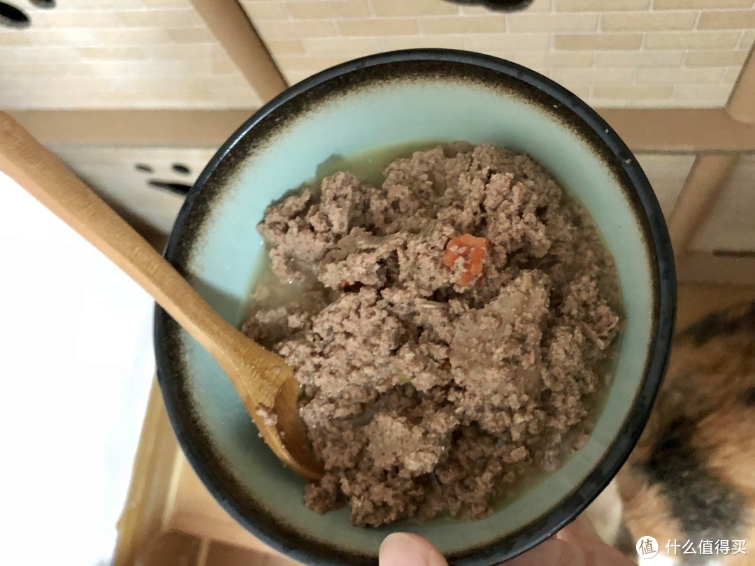 猫咪主食罐头怎么选？｜九款主食罐头开罐小评测