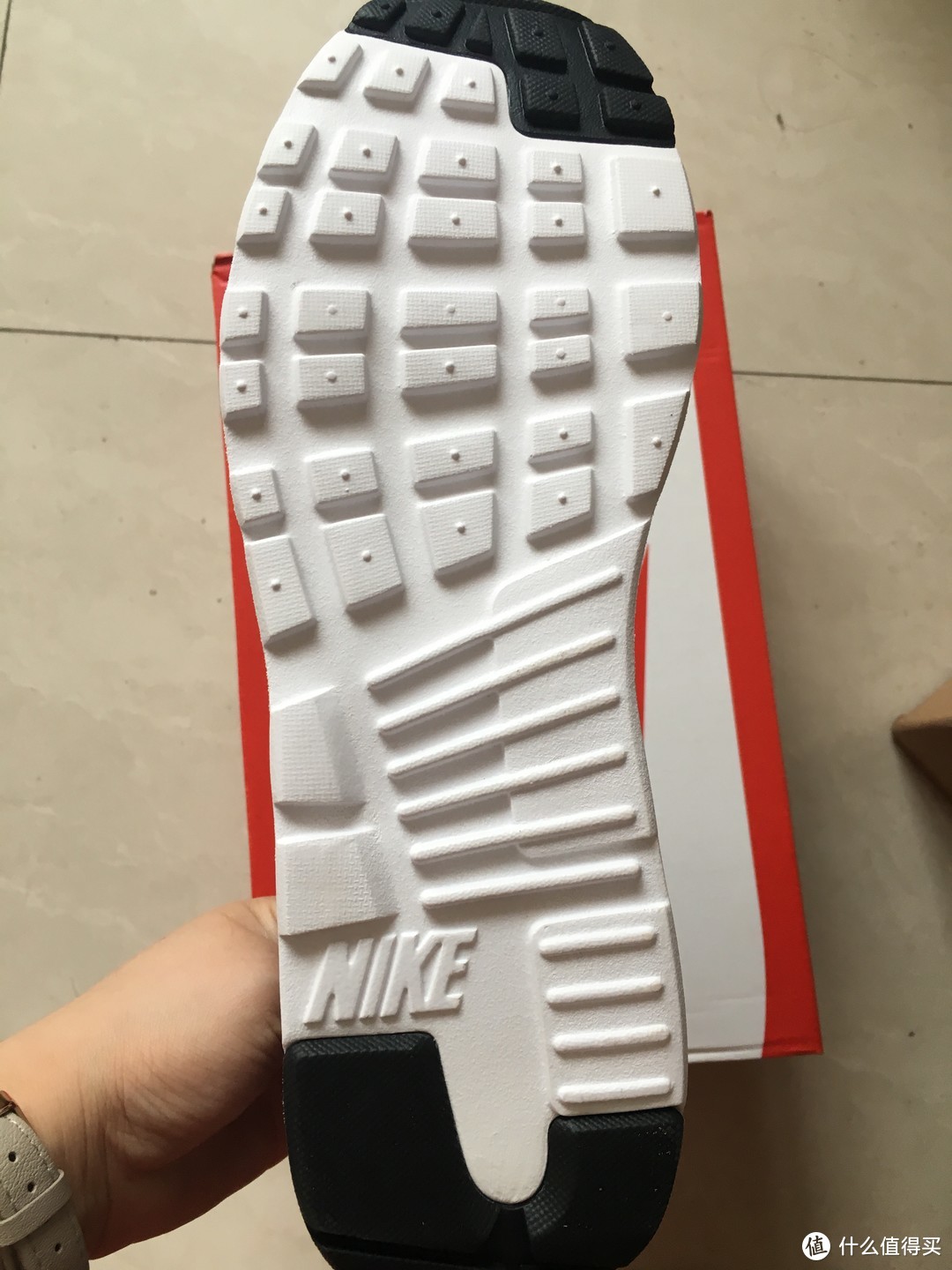 耐克 NIKE AIR MAX TAVAS 男子休闲运动鞋