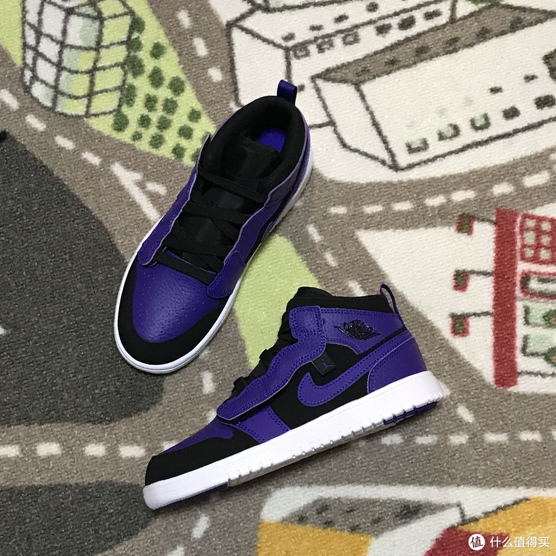 AIR JORDAN 1 MID ALT儿童篮球鞋