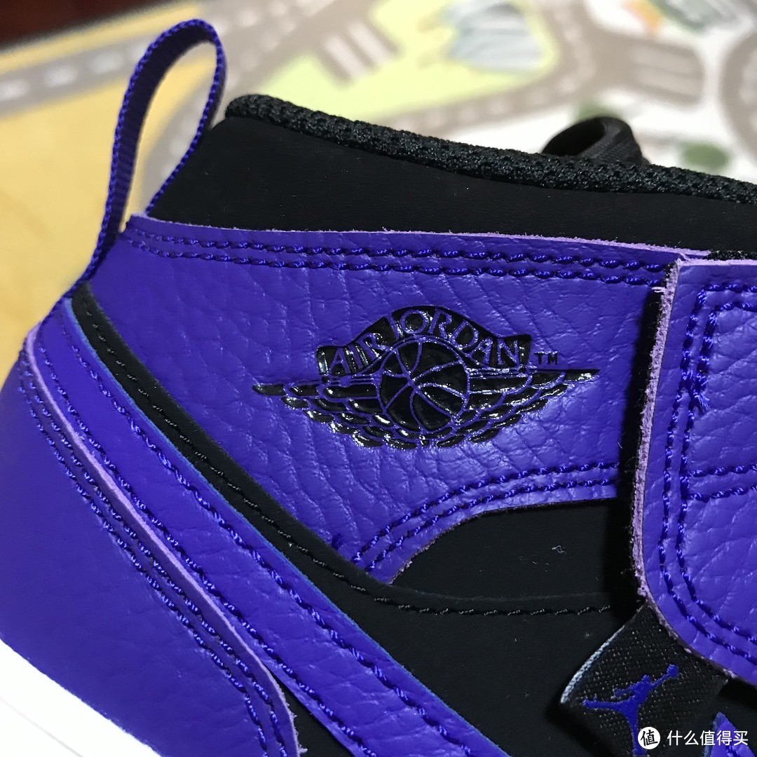 AIR JORDAN 1 MID ALT儿童篮球鞋