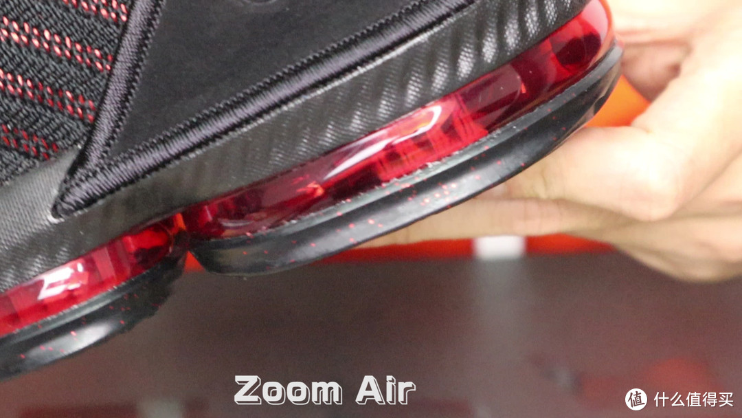 双11好价入手的LEBRON XVI EP和Air VaporMax Flyknit 2两双气垫鞋