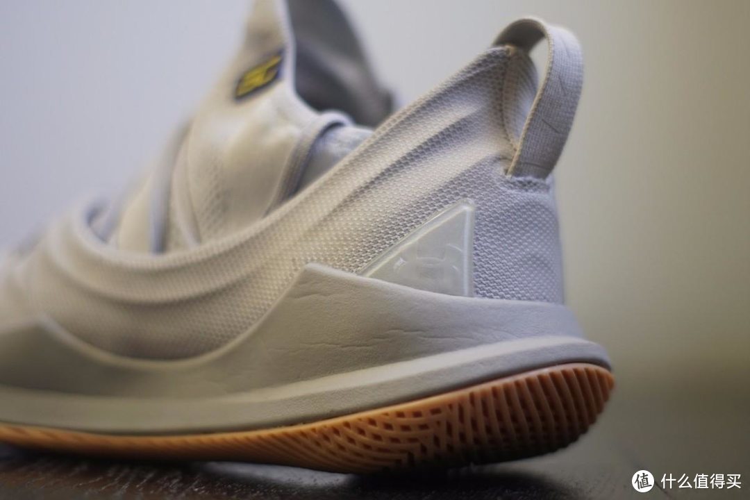 球鞋90秒第五十三期—UA CURRY 5