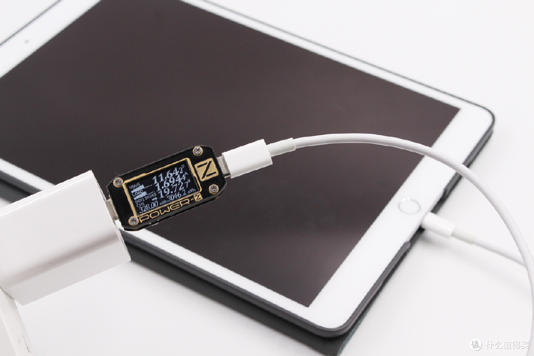 usb-c pd小钢炮,航嘉27w qc4 充电器(hkc0279030)深度评测