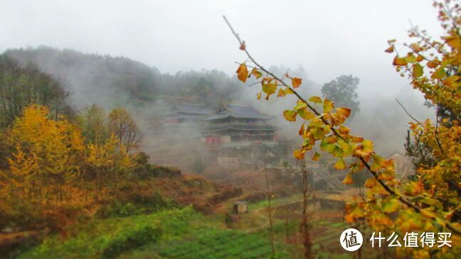 ​山就在那里，总有一段旅程满怀温暖—单人徒步探寻武当五龙宫祈福爱的人