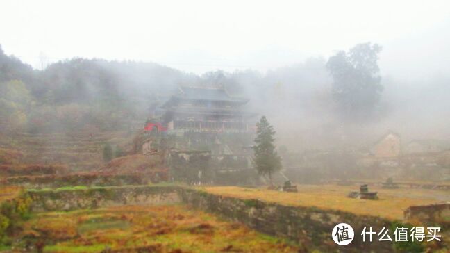 ​山就在那里，总有一段旅程满怀温暖—单人徒步探寻武当五龙宫祈福爱的人