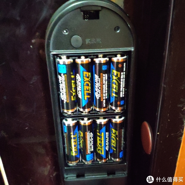 8节电池是标配附带的，能用多久暂时未知