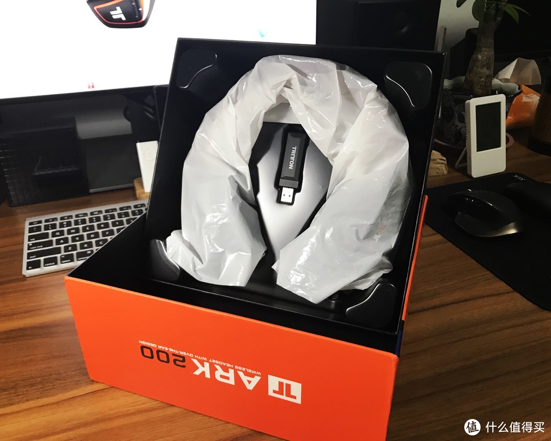 插哪都行！？TRITTON ARK方舟200无线游戏耳机开箱评测