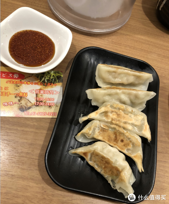 这种小店更像日本的深夜食堂，要体验本地的风土文化，不失为一个理想场所。