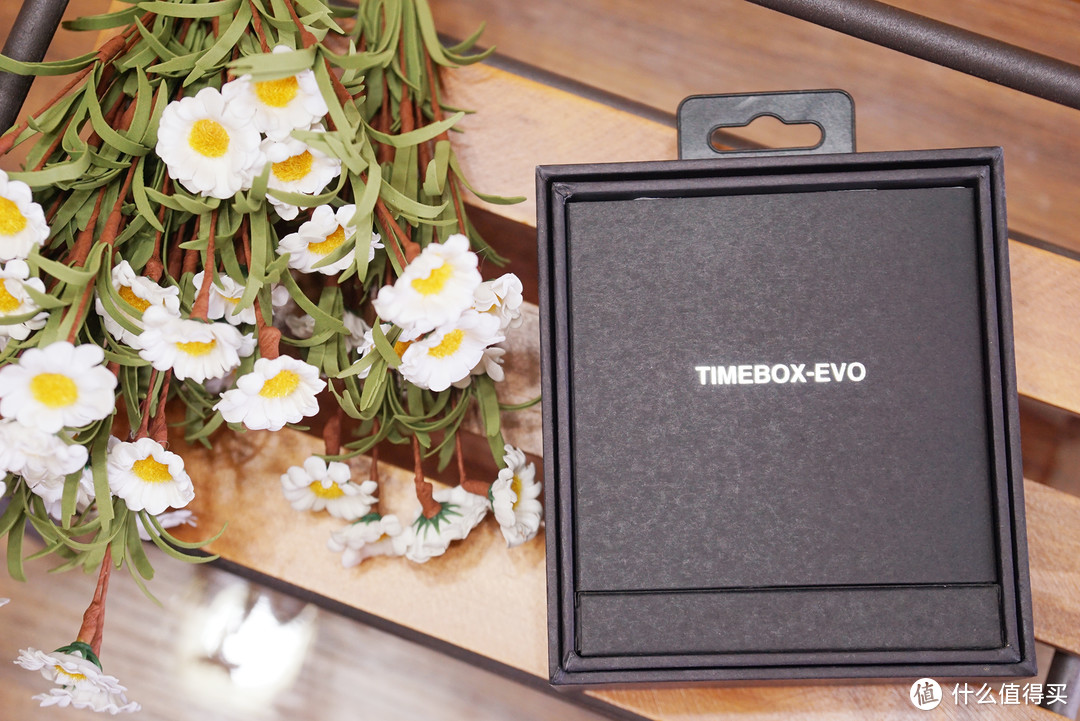 创意与艺术的结合，像素与声音的搭配—Divoom TIMEBOX–EVO像素蓝牙音箱