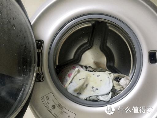 震惊！你还在手洗宝宝衣服？这台洗衣机帮你解放双手！