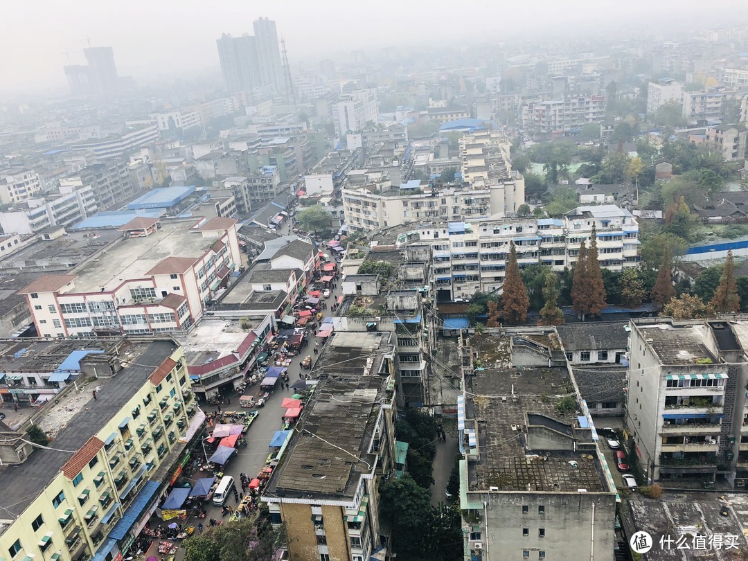 闹市街头的古刹，佛陀真身的舍利塔