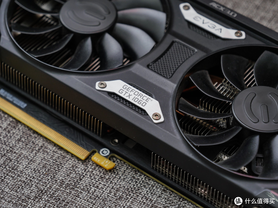 北极星又双叒出新——Xfx RX590 肥宅版对比测试