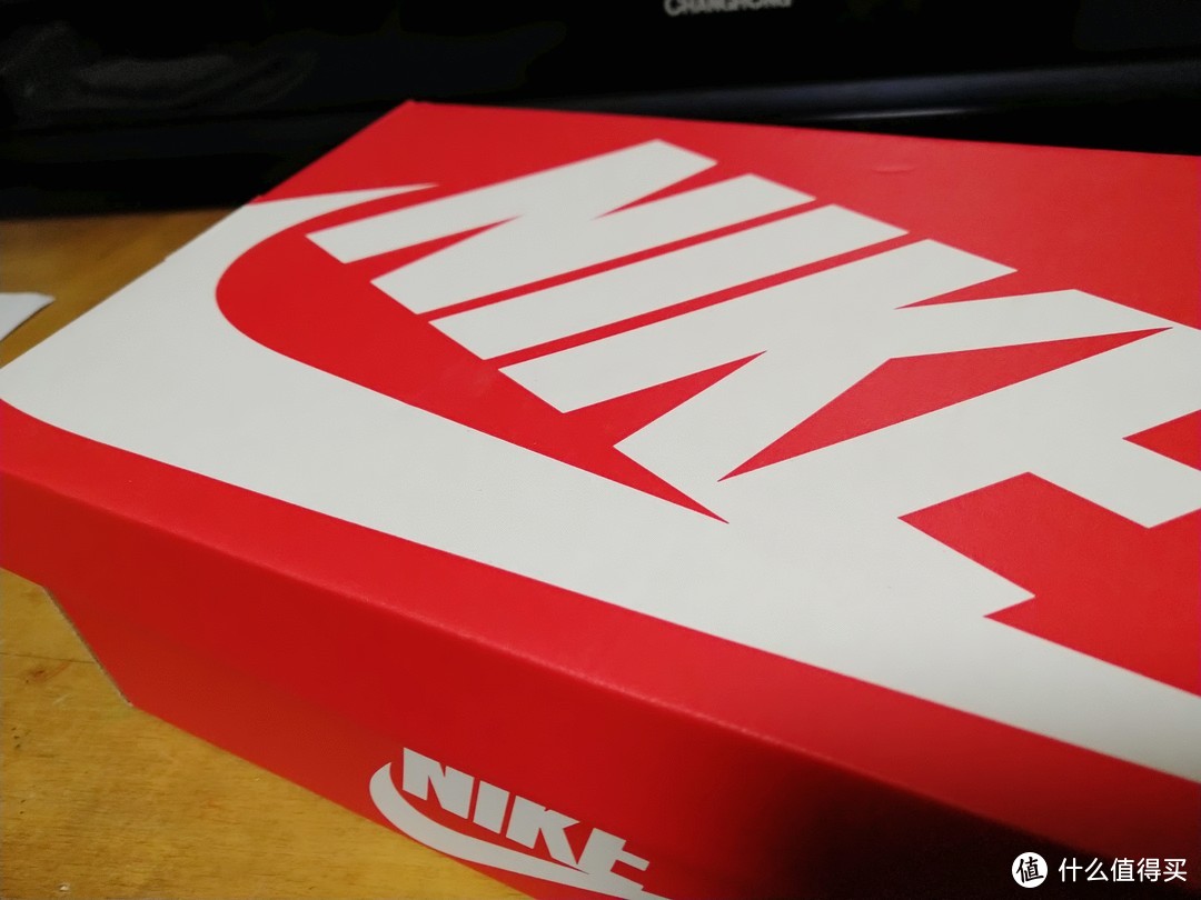 Nike Air Max 90 女子运动鞋