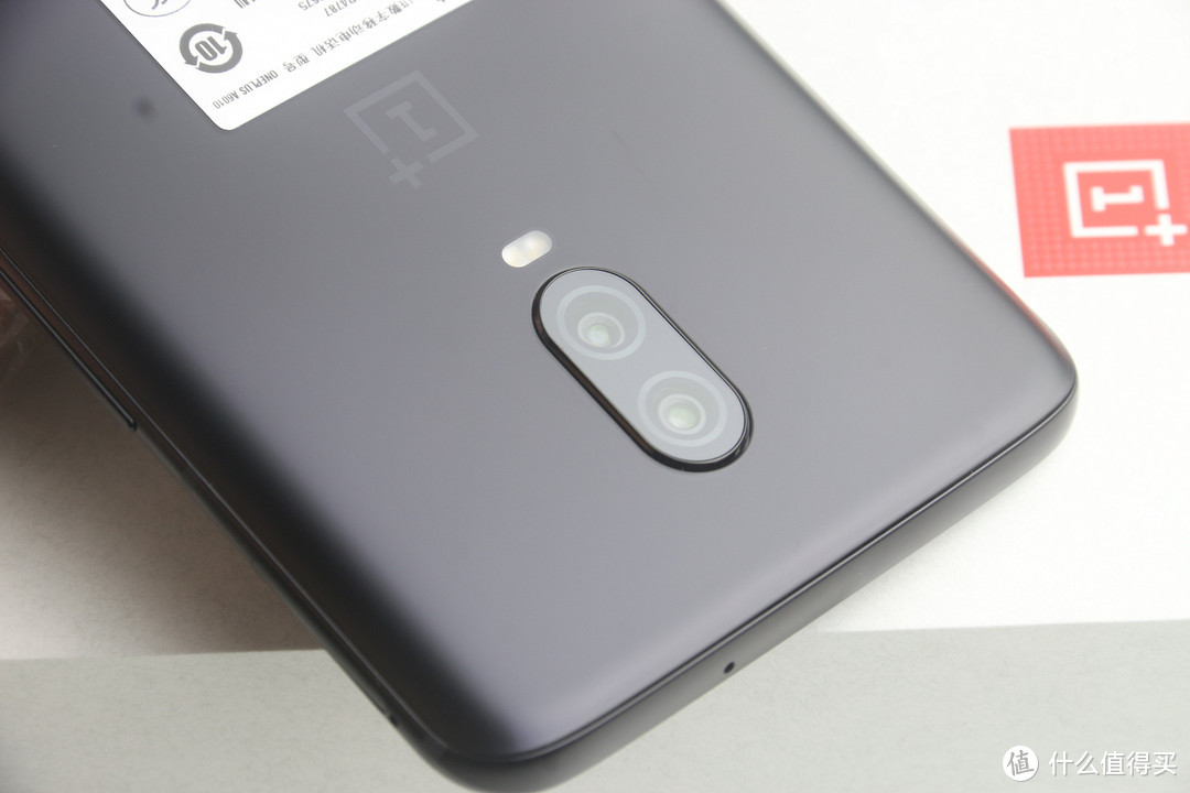 对于手机超级小白来说，这款手机好用吗？一加 OnePlus 6T 智能手机众测报告