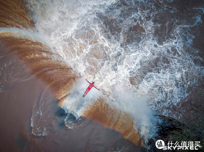 大疆Mavic 2 Zoom深度评测：真上帝视角有多爽？这台会飞的相机告诉你