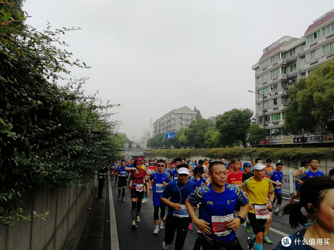 跑过风景跑过你—2018.11.4杭州马拉松