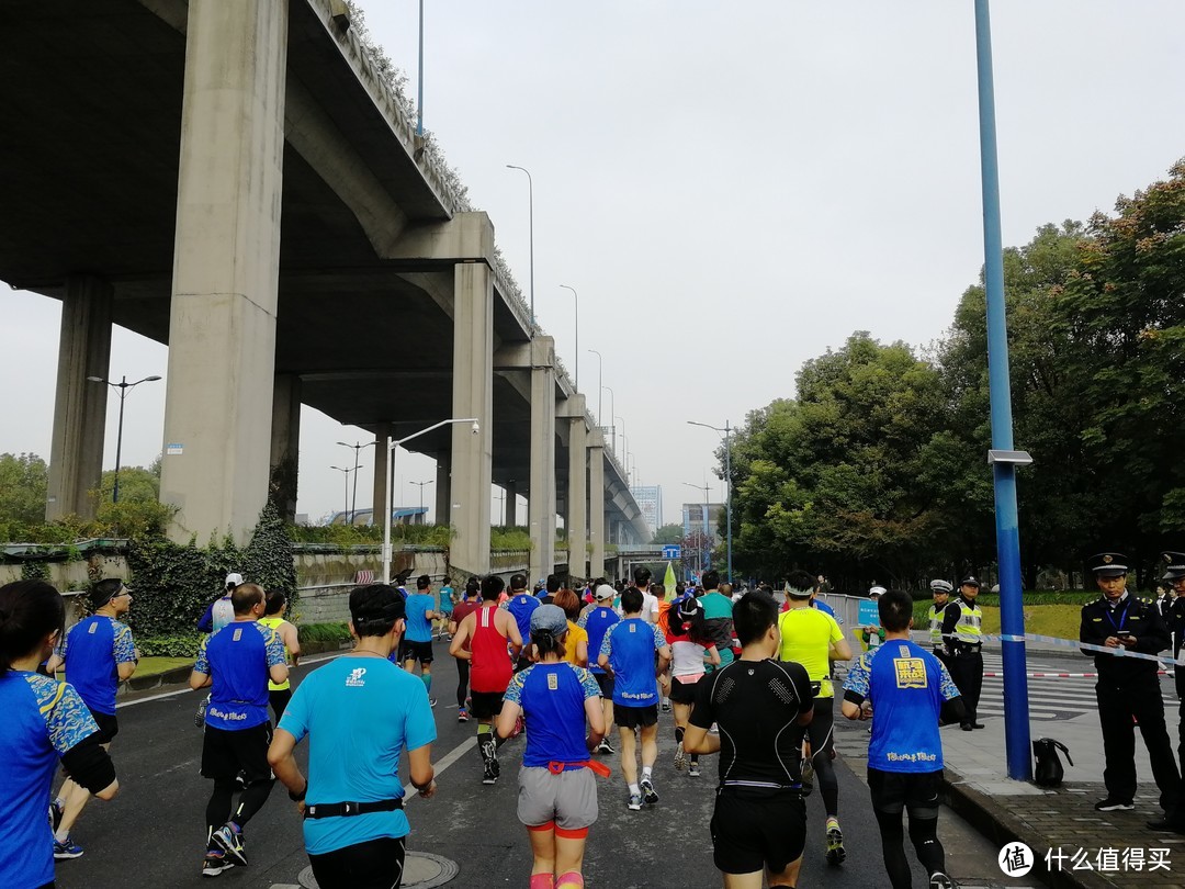 跑过风景跑过你—2018.11.4杭州马拉松