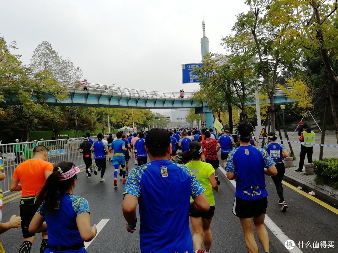 跑过风景跑过你—2018.11.4杭州马拉松