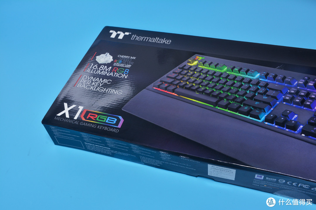 好看更好玩！——Tt星脉X1RGB 机械键盘众测报告