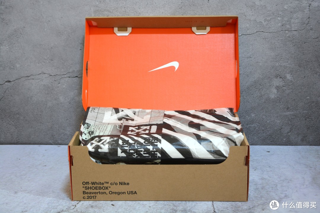 NIKE THE TEN ZOOM FLY OFF-WHITE 联名跑步鞋