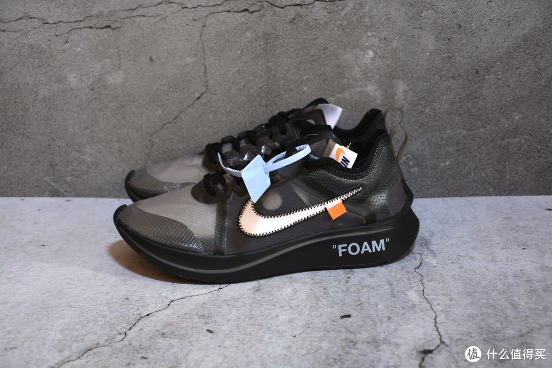 NIKE THE TEN ZOOM FLY OFF-WHITE 联名跑步鞋